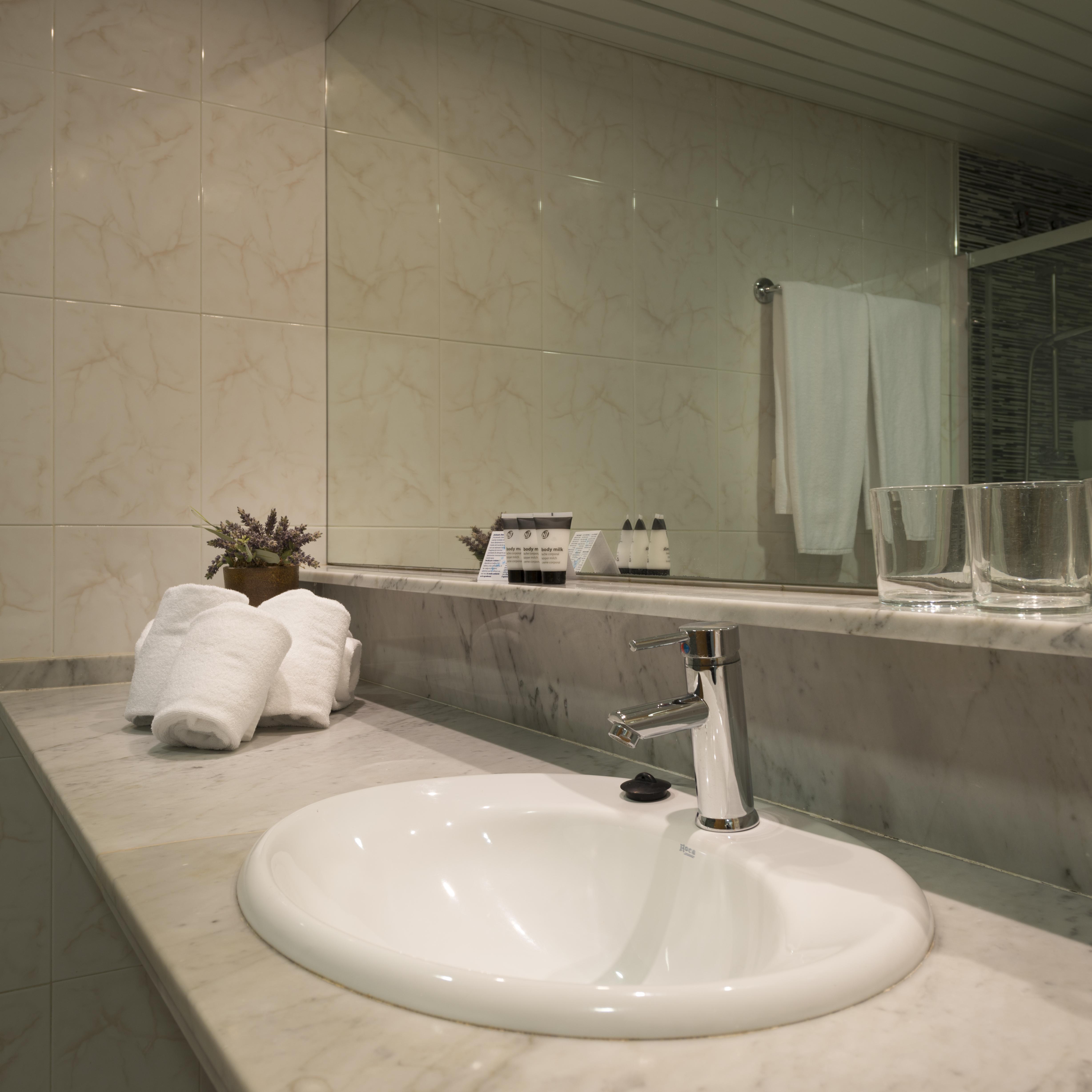 Alexandra Aparthotel Benstarhotelgroup タラゴナ エクステリア 写真