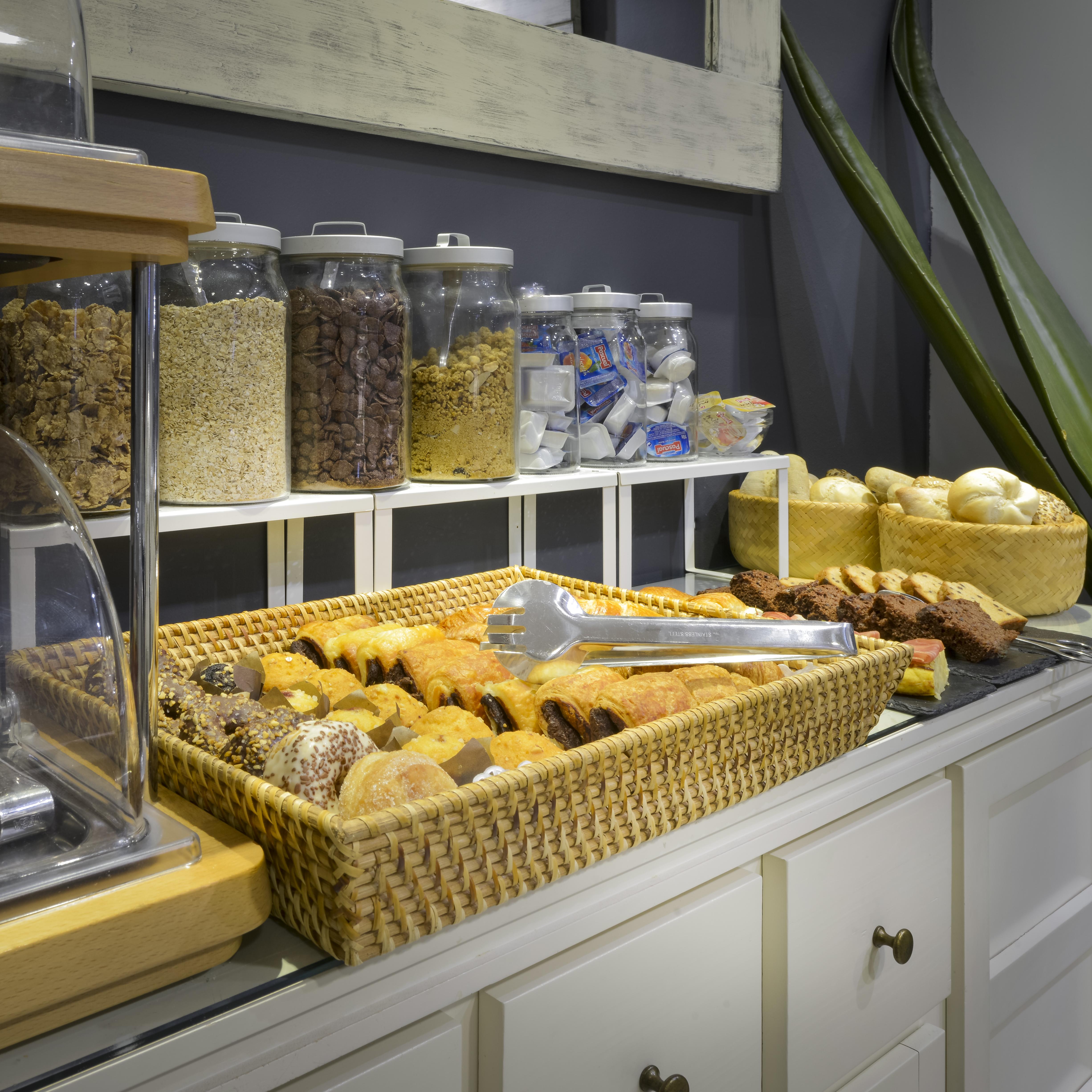 Alexandra Aparthotel Benstarhotelgroup タラゴナ エクステリア 写真