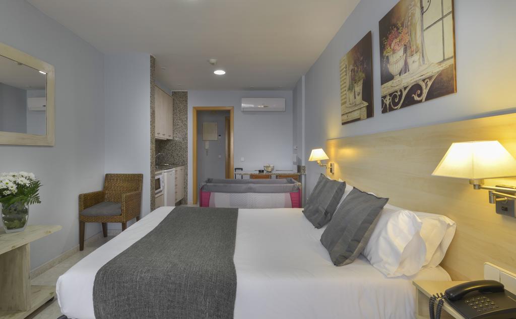 Alexandra Aparthotel Benstarhotelgroup タラゴナ エクステリア 写真
