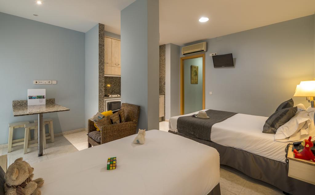 Alexandra Aparthotel Benstarhotelgroup タラゴナ エクステリア 写真