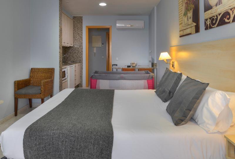 Alexandra Aparthotel Benstarhotelgroup タラゴナ エクステリア 写真