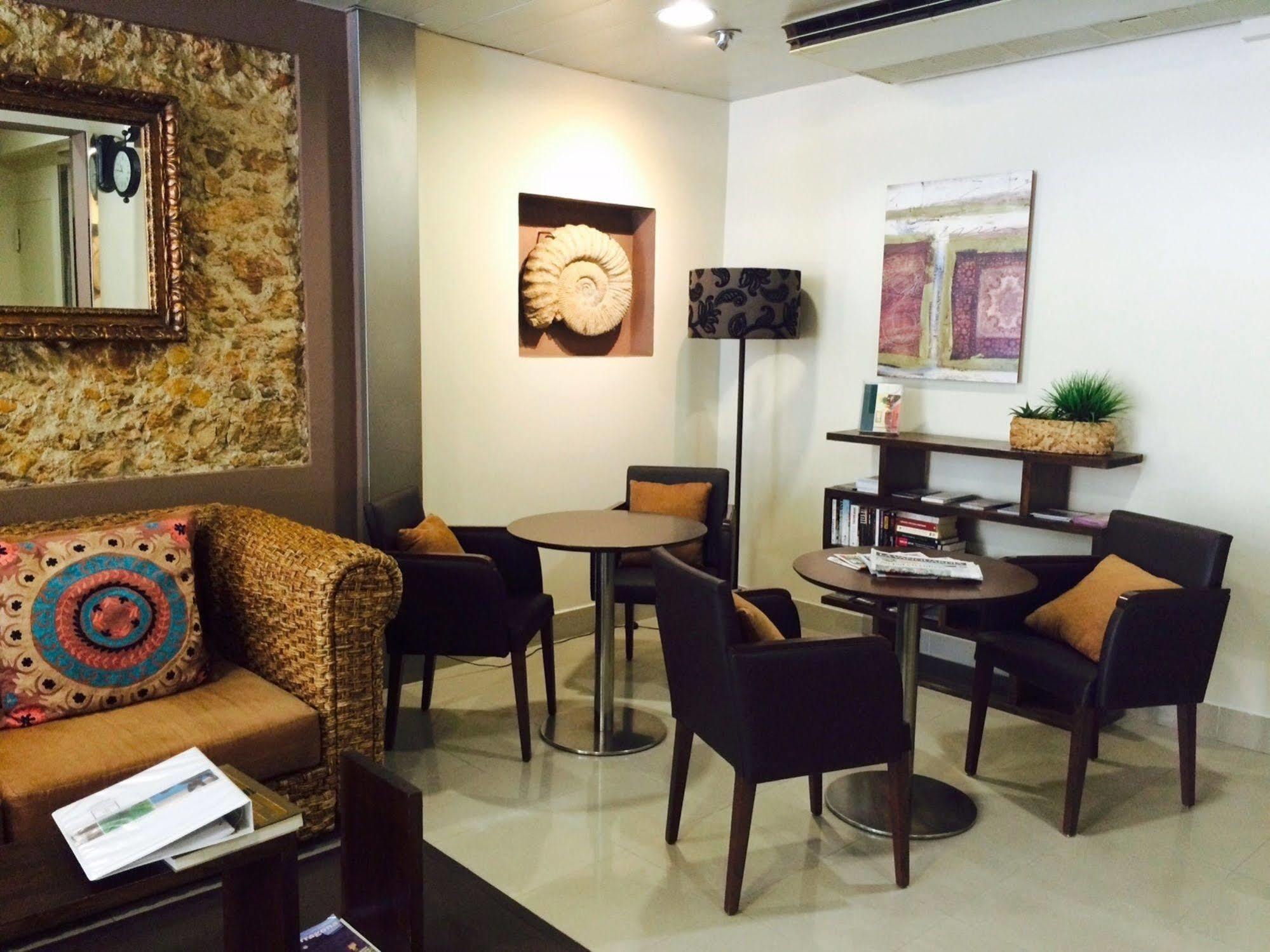 Alexandra Aparthotel Benstarhotelgroup タラゴナ エクステリア 写真